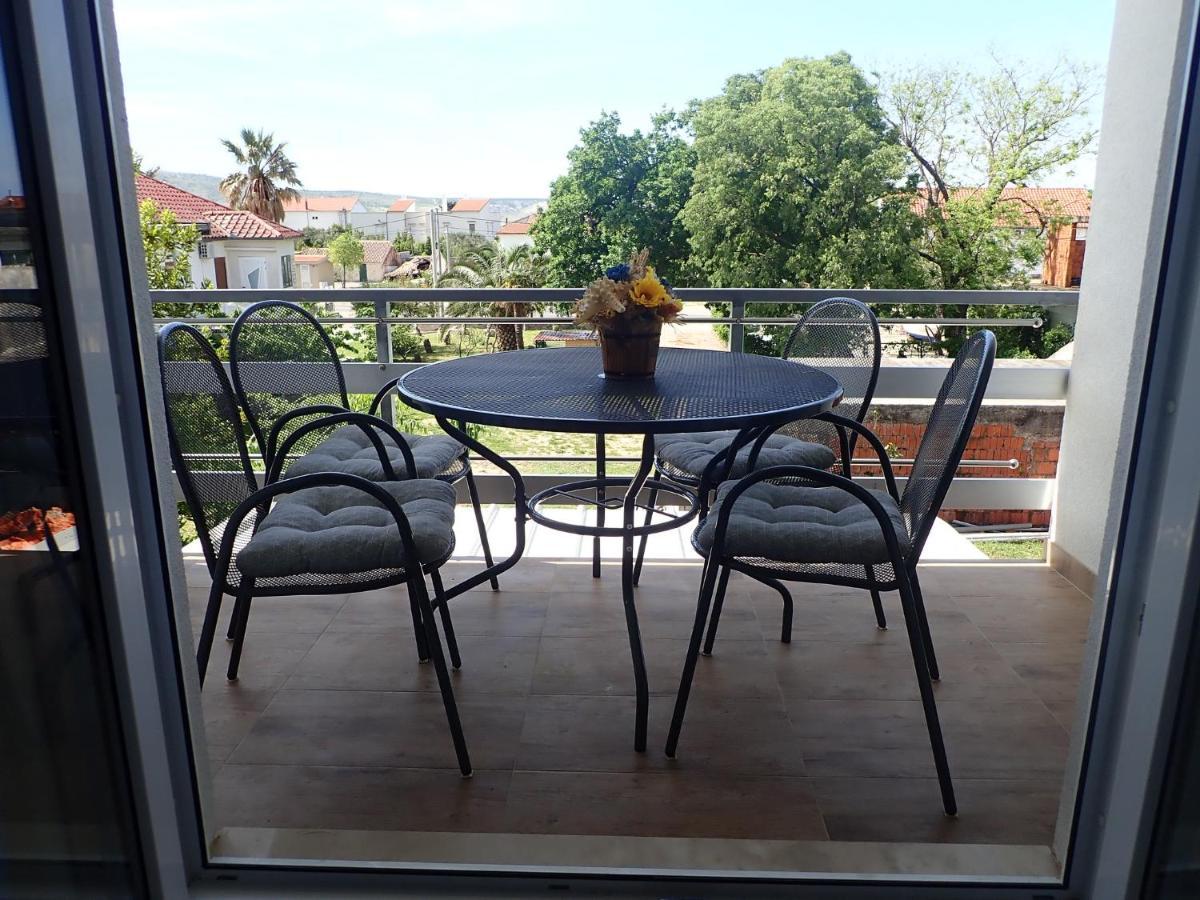 Apartment Maca Starigrad Paklenica Bagian luar foto