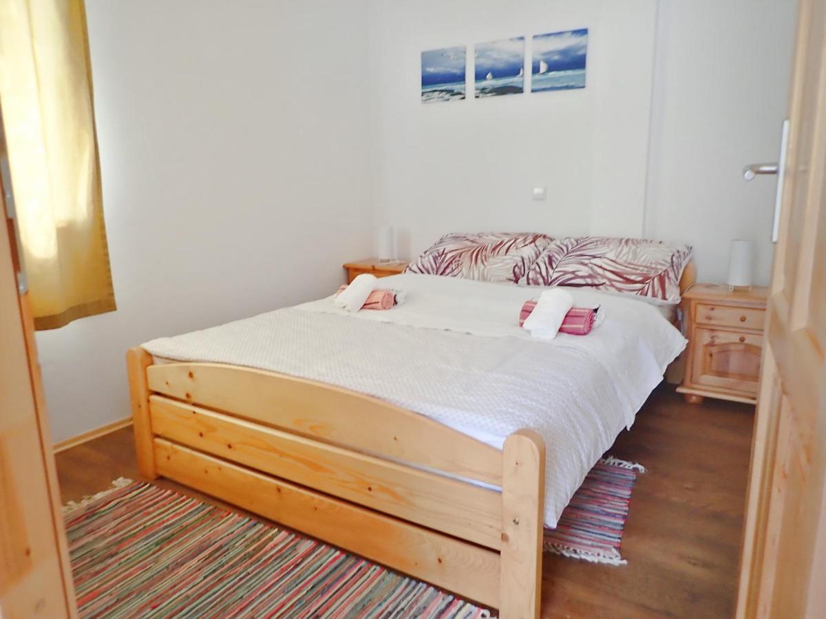 Apartment Maca Starigrad Paklenica Bagian luar foto
