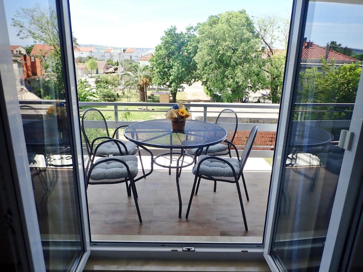 Apartment Maca Starigrad Paklenica Bagian luar foto