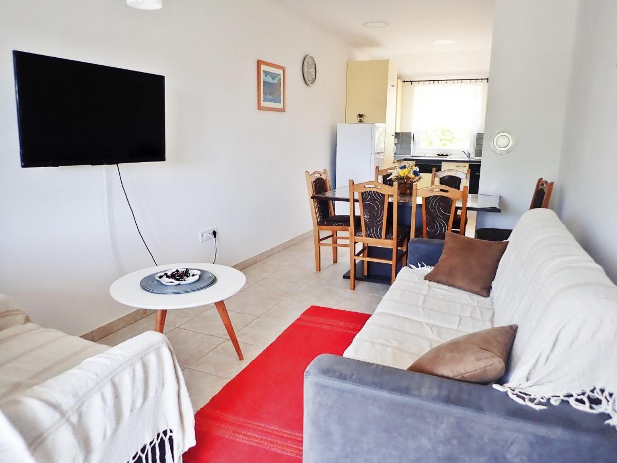 Apartment Maca Starigrad Paklenica Bagian luar foto